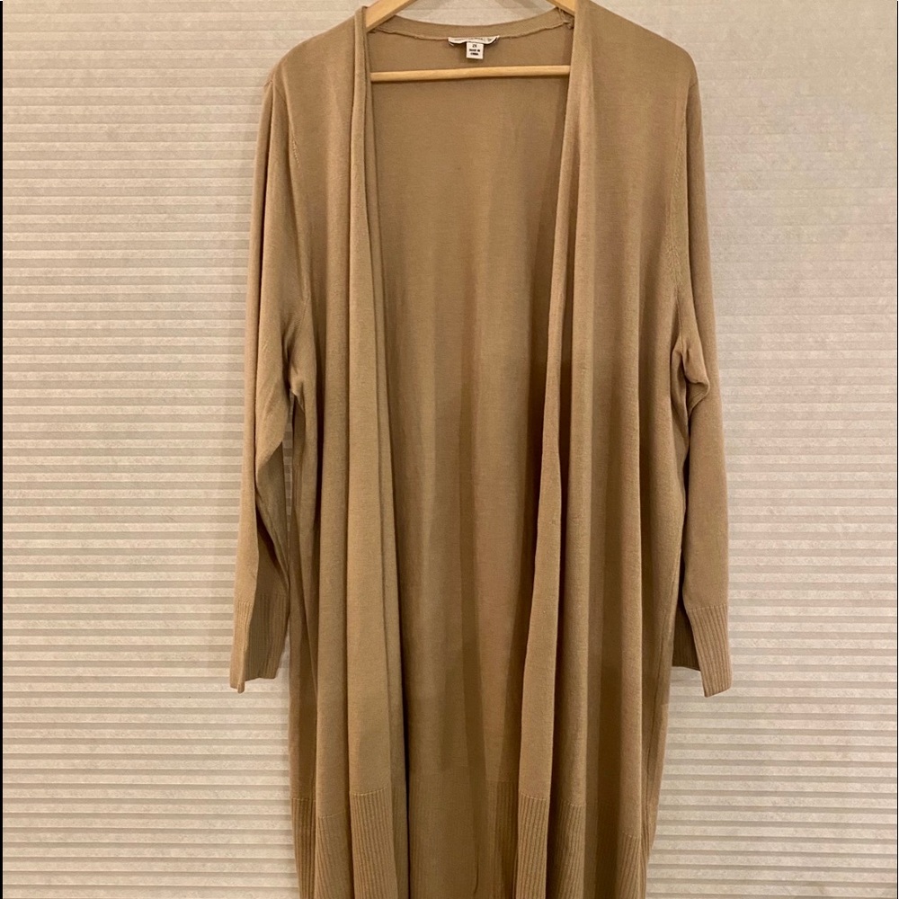 NWOT long tan buttonless cardigan